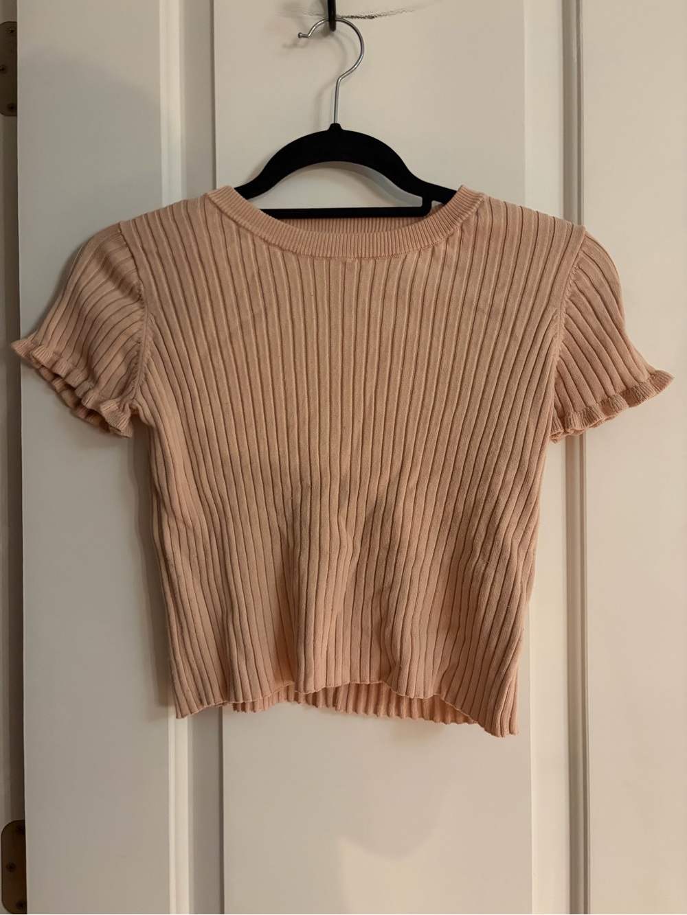 Ribbed Short Sleeve Crop Top in Blush Pink kids size 6-7 years old never worn